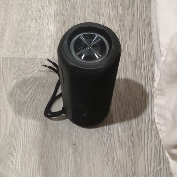 COPY - IPX7 waterproof speaker - Picture 2 of 5